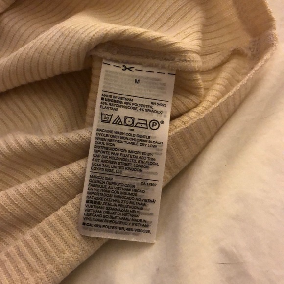 Gap Softspun Sleeveless Mock Neck - Picture 5 of 5